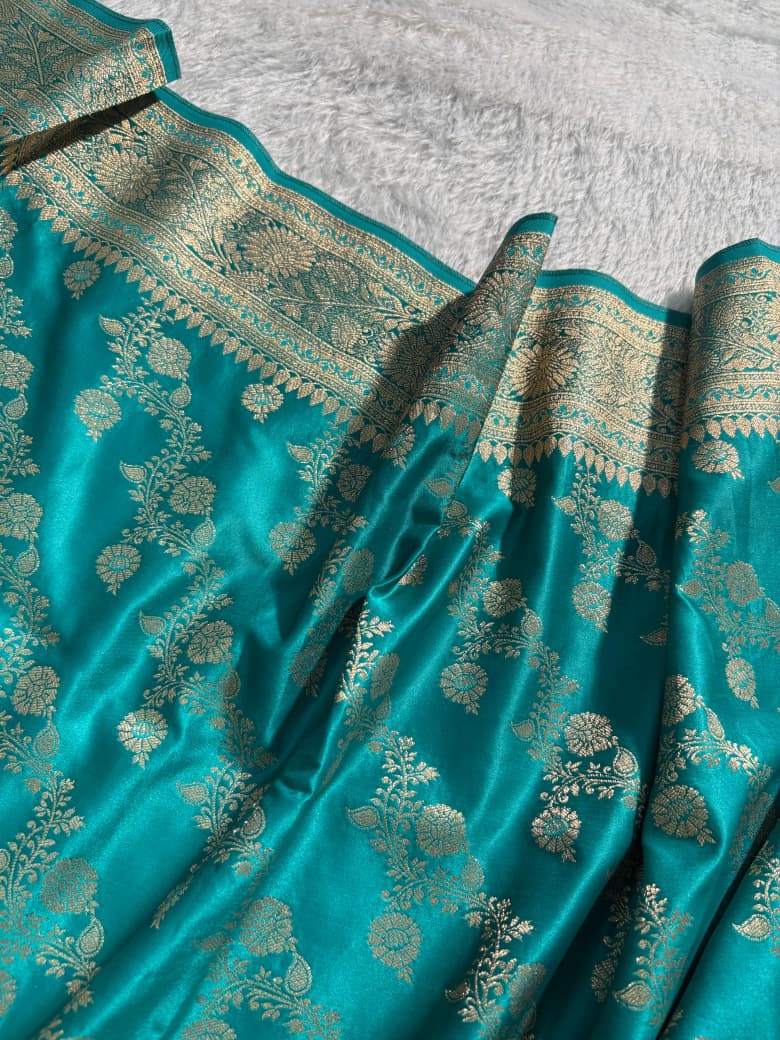 Bottle Green Cross Pattern Mashru Silk Saree