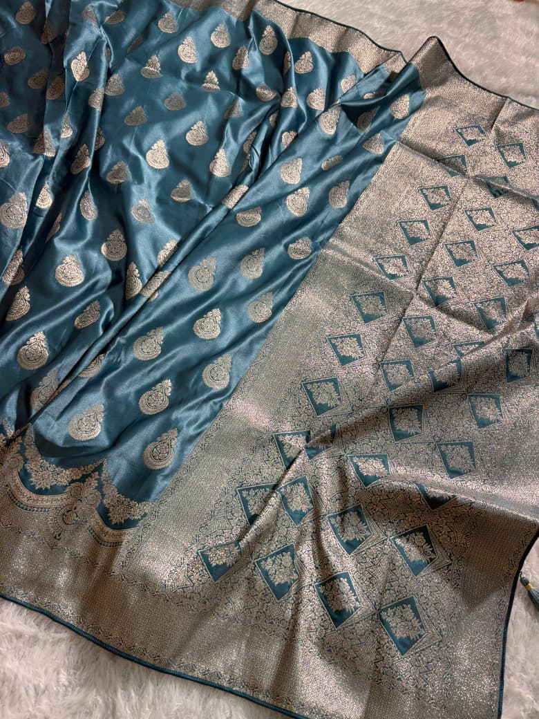 Firozy Scallop Boota Pattern Mashru Silk Saree