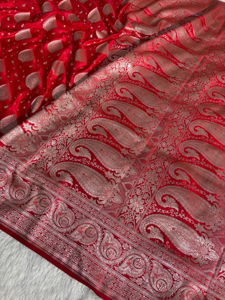 Red Shades Paisley Motif Mashru Silk Saree