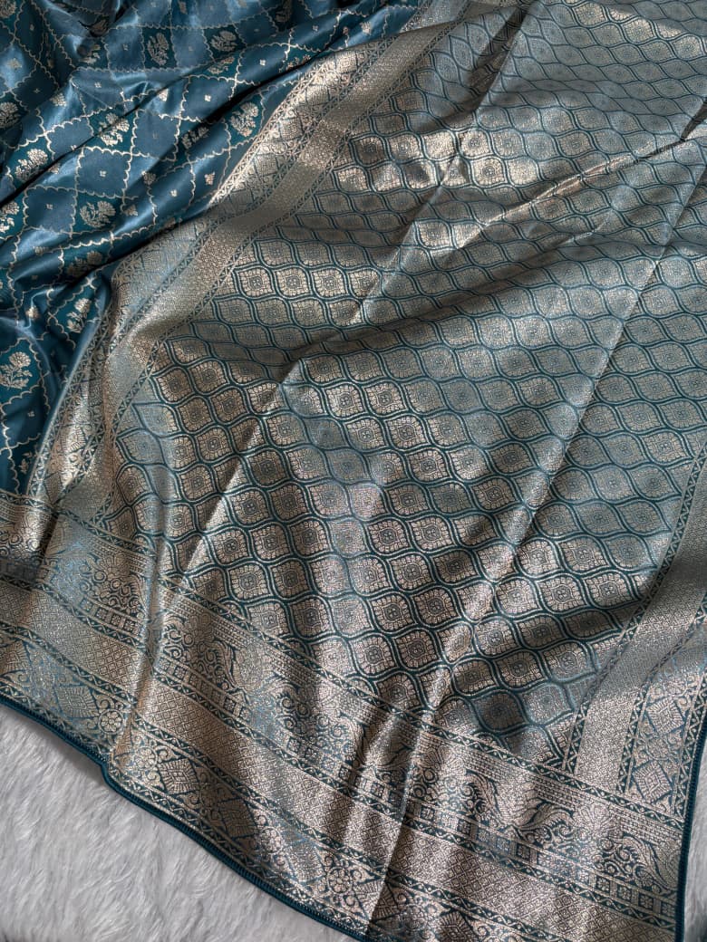 Teal Blue Checkered Floral Pattern Mashru Silk Saree