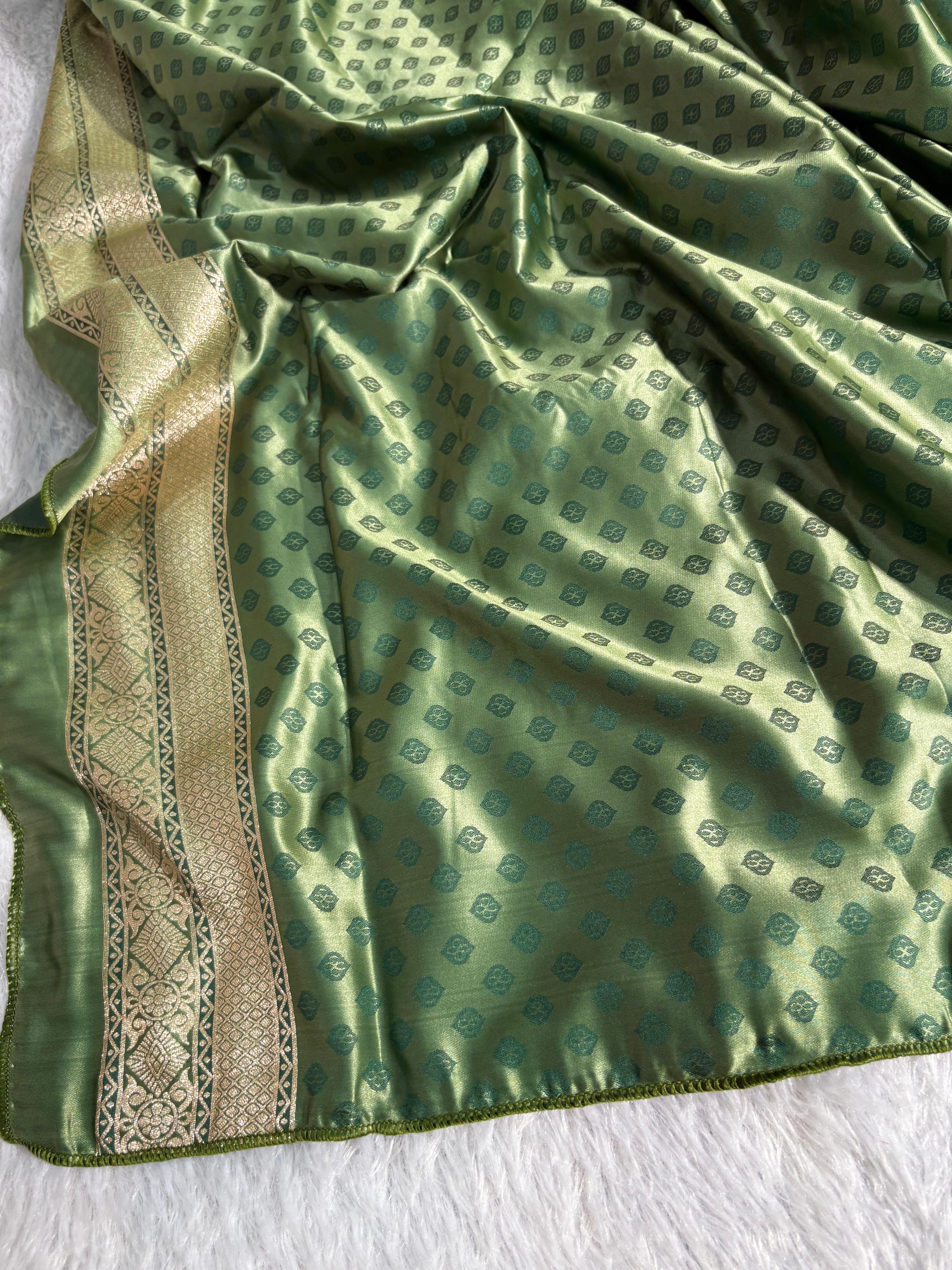 Leaf Green Checkered Floral Mashru Silk Saree