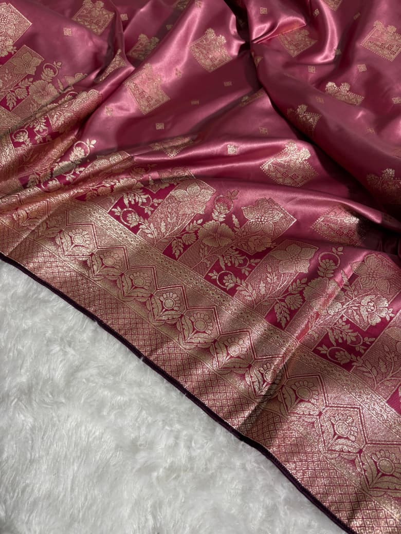 Dusty Rose Pink Floral & Booti Pattern Mashru Silk Saree
