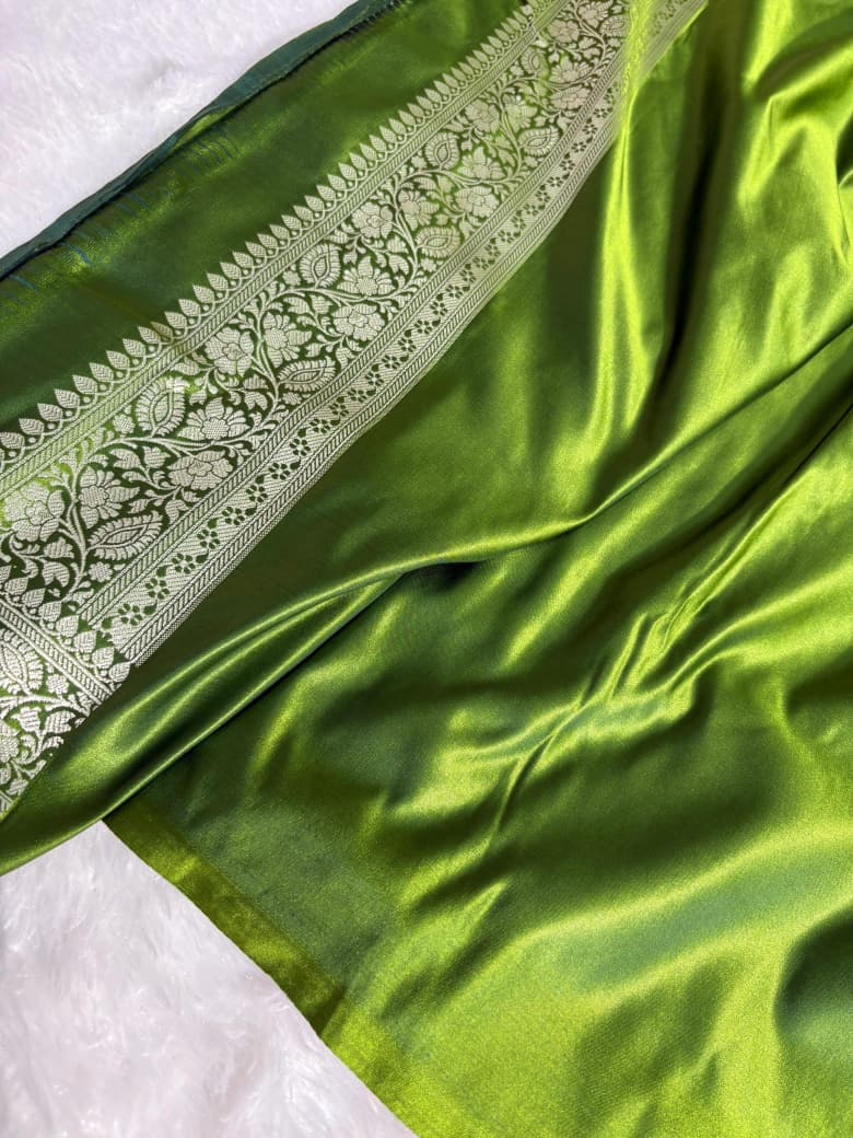 Mehandi Green Floral Jaal Pattern Mashru Silk Saree