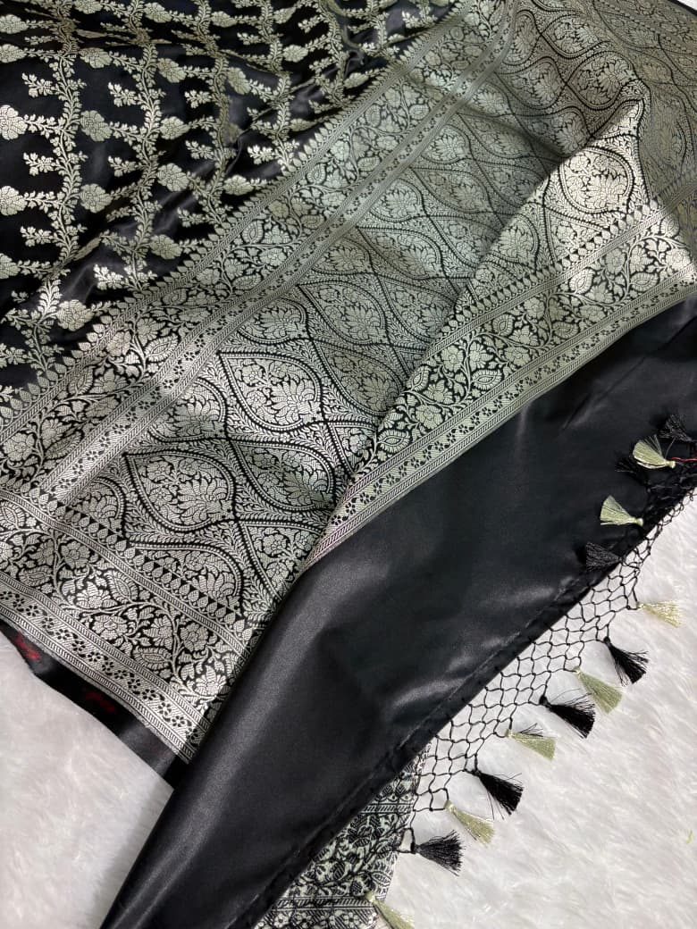 Black Floral Jaal Pattern Mashru Silk Saree