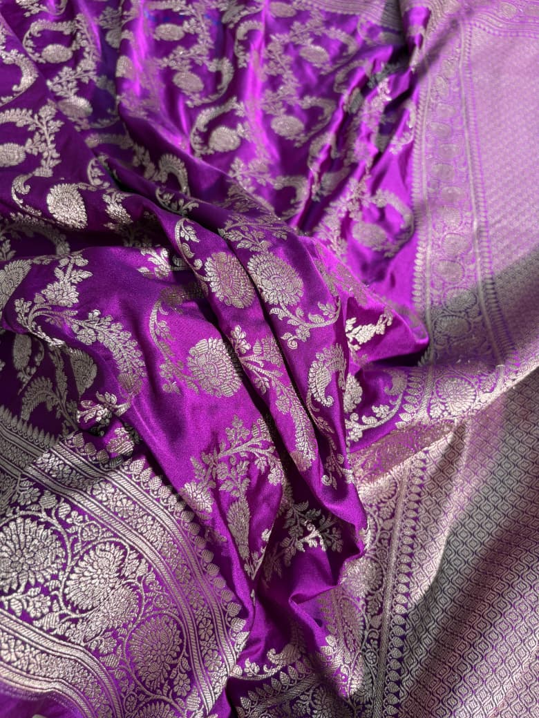 Purple Shade Floral Jaal Pattern Mashru Silk Saree