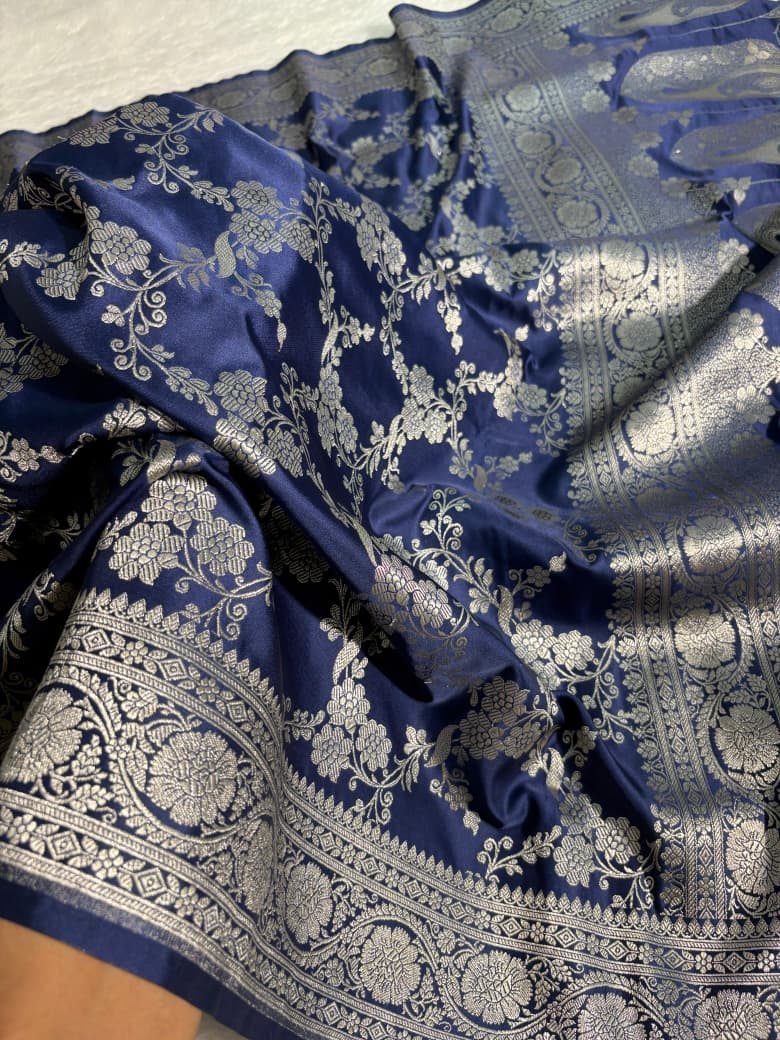 Navy Blue Floral Jaal Pattern Mashru Silk Saree