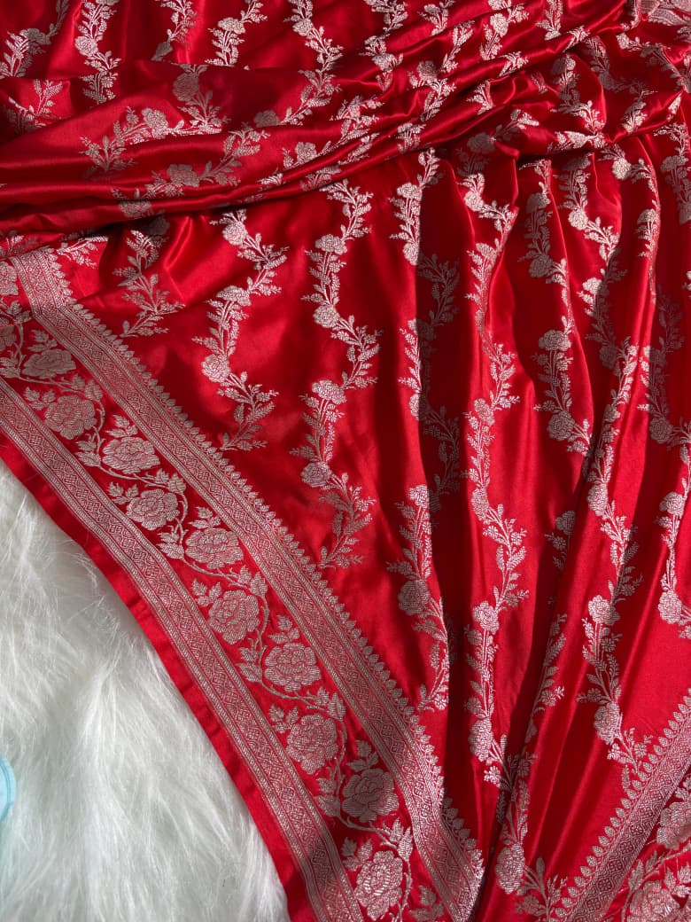 Red Floral Cross Jaal Pattern Mashru Silk Saree