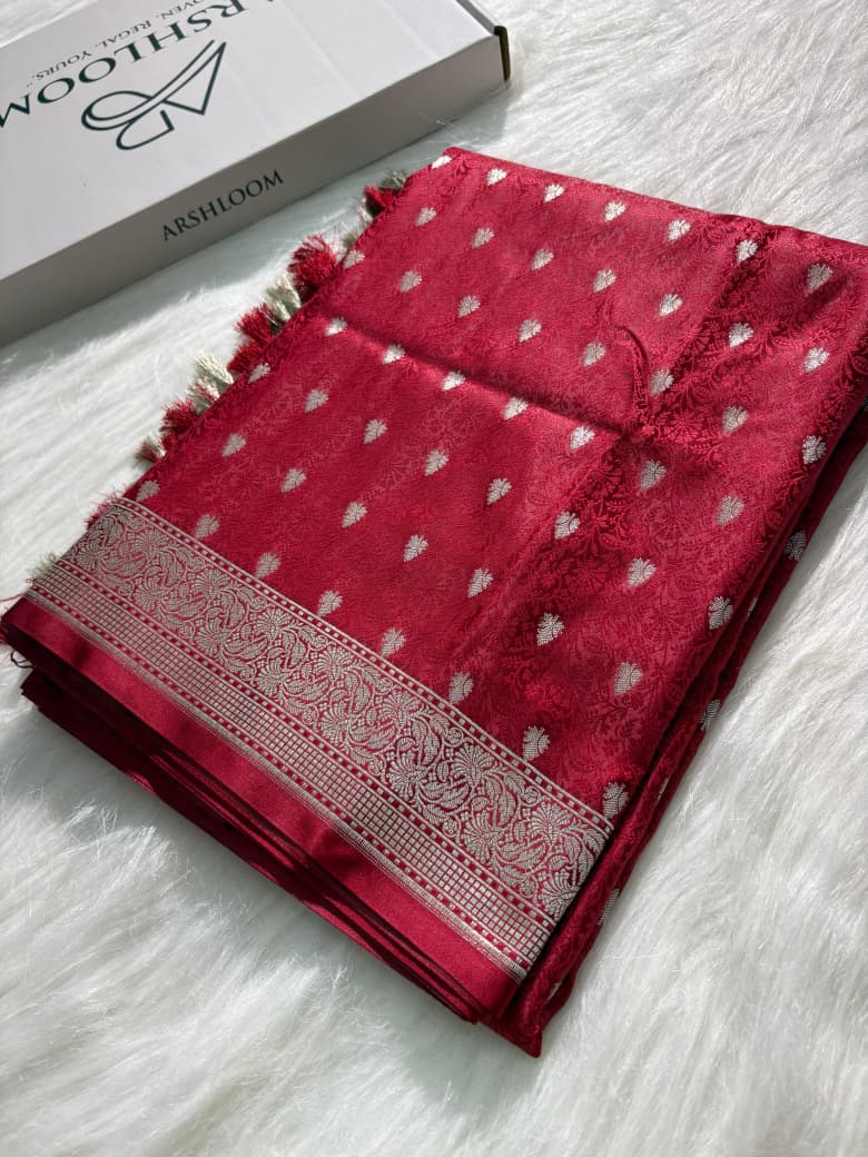 Red Banarasi Booti Tanchoi Mashru Silk Saree