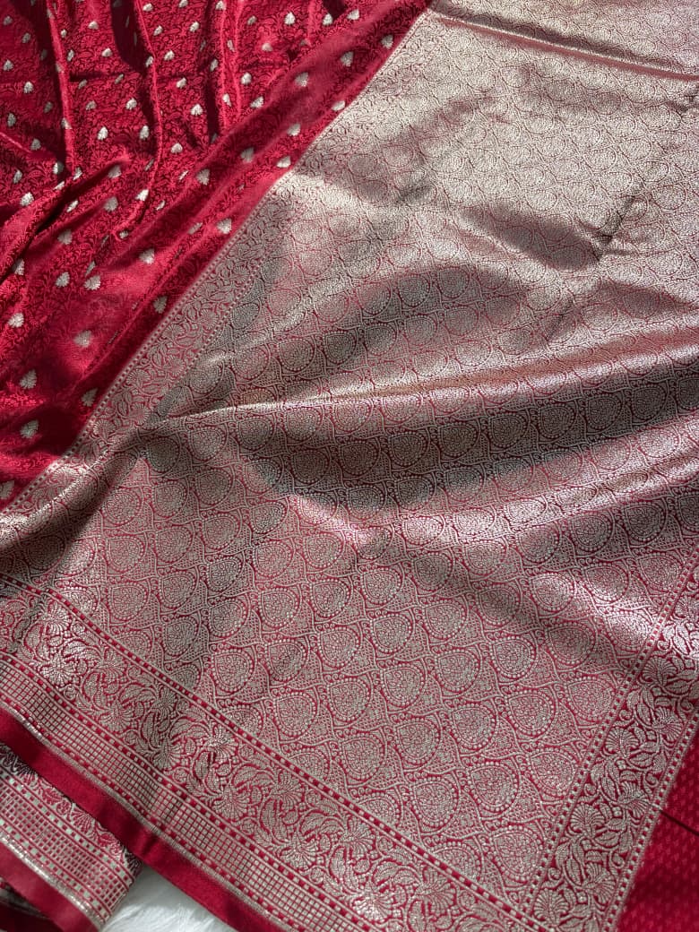Red Banarasi Booti Tanchoi Mashru Silk Saree