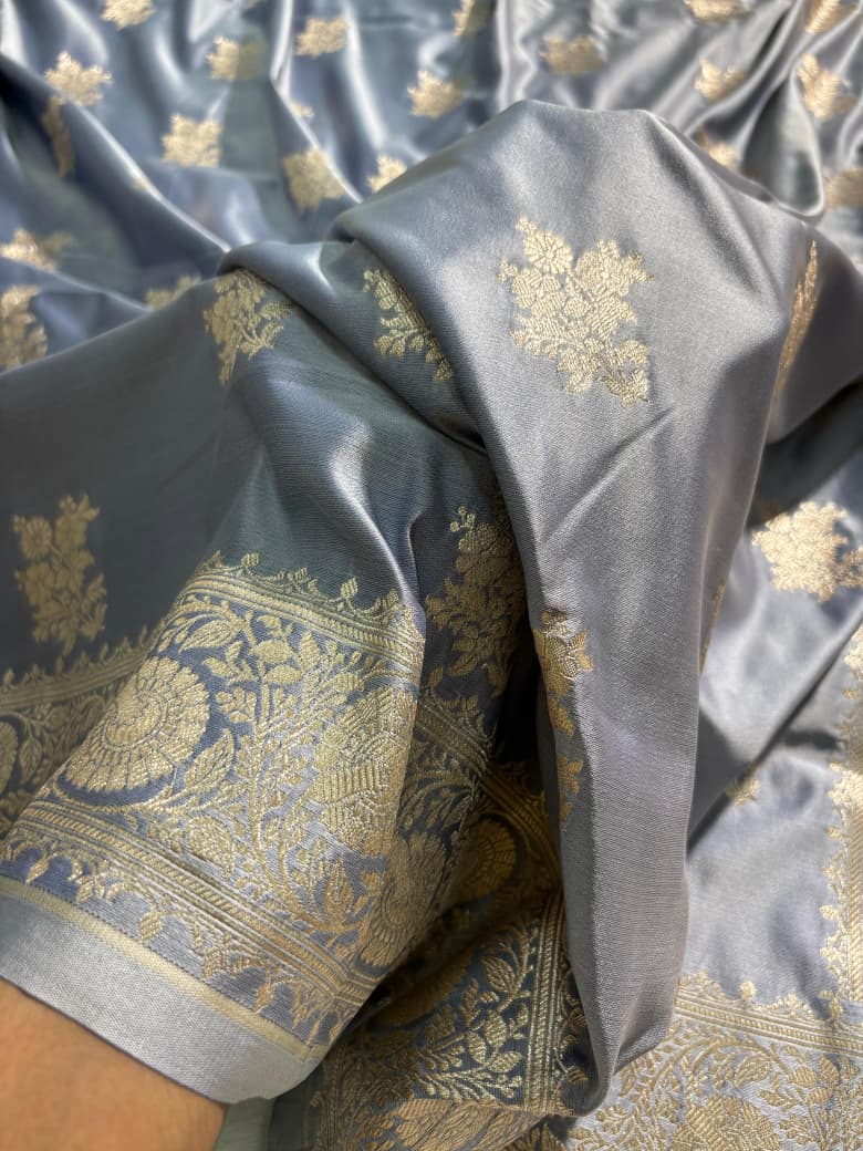 Grayish Blue Floral Pattern Mashru Silk Saree
