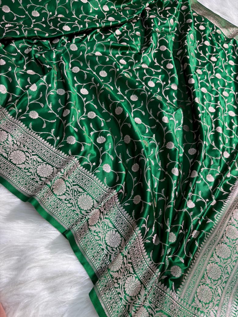 Bottle Green Floral Jaal Pattern Mashru Silk Saree