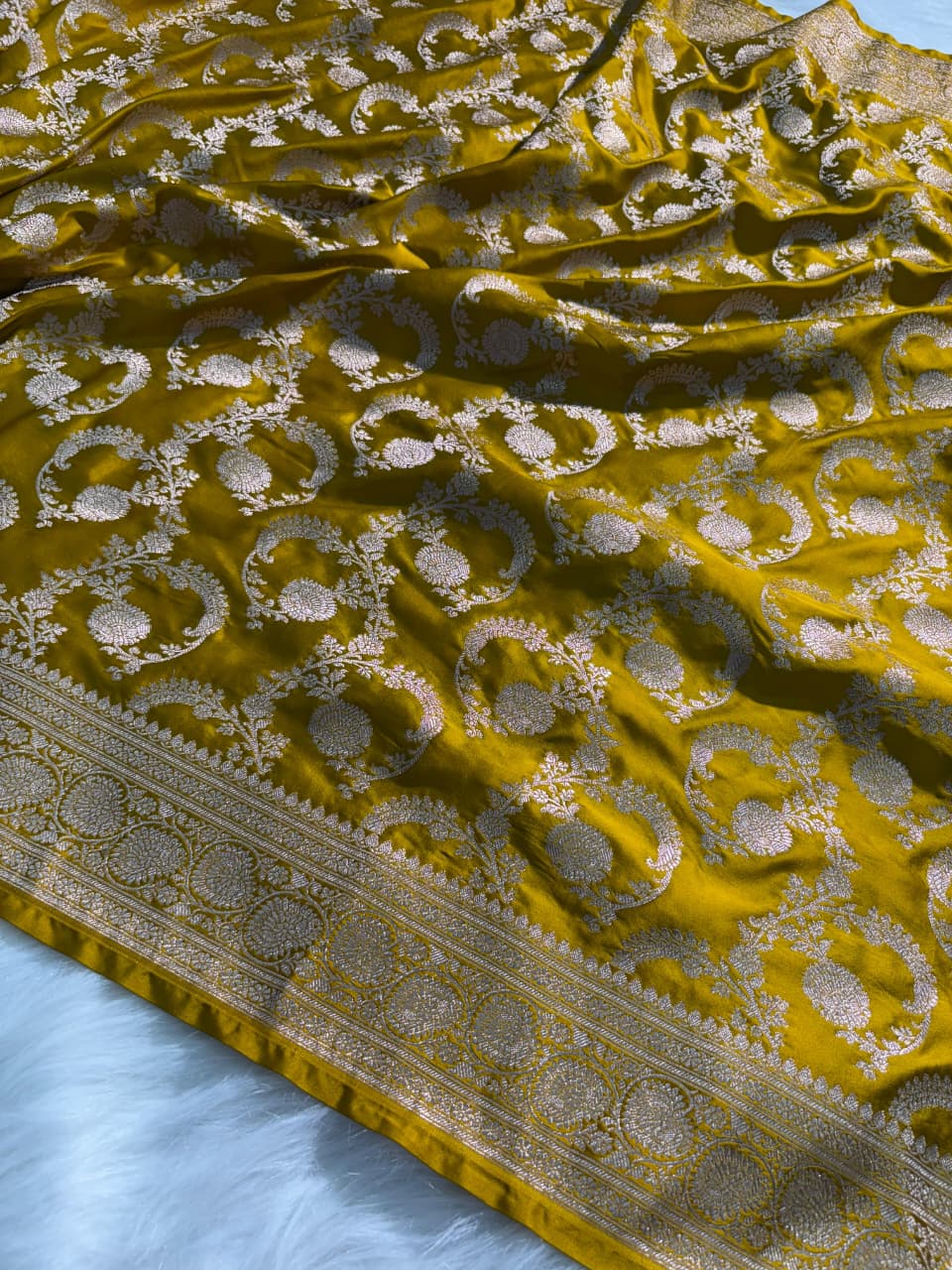 Mustard Floral Jaal Pattern Mashru Silk Saree