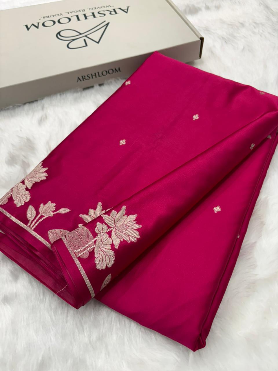 Rani Shades Booti Floral Border Mashru Silk Saree