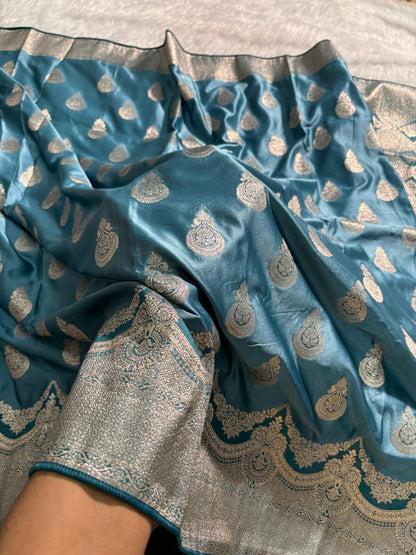 Firozy Scallop Boota Pattern Mashru Silk Saree