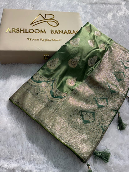 Sage Green Scallop Boota Pattern Mashru Silk Saree