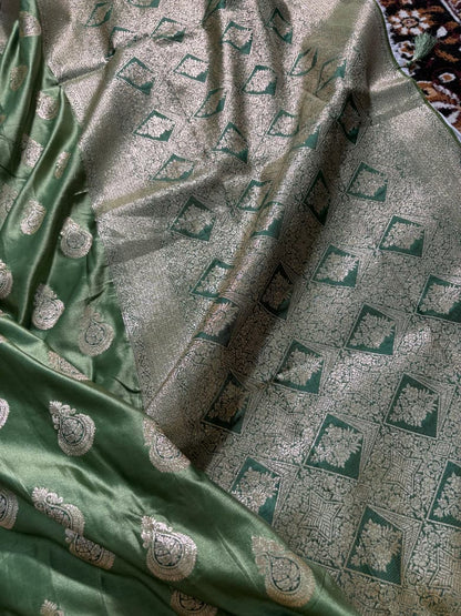Sage Green Scallop Boota Pattern Mashru Silk Saree