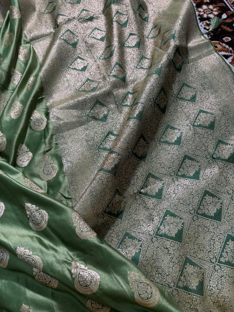 Sage Green Scallop Boota Pattern Mashru Silk Saree