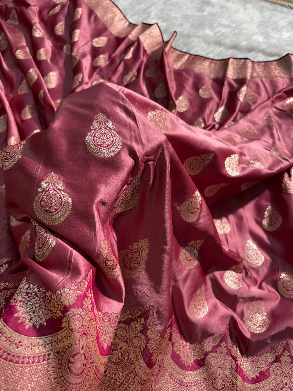 Mauve Copper Pink Scallop Boota Mashru Silk Saree