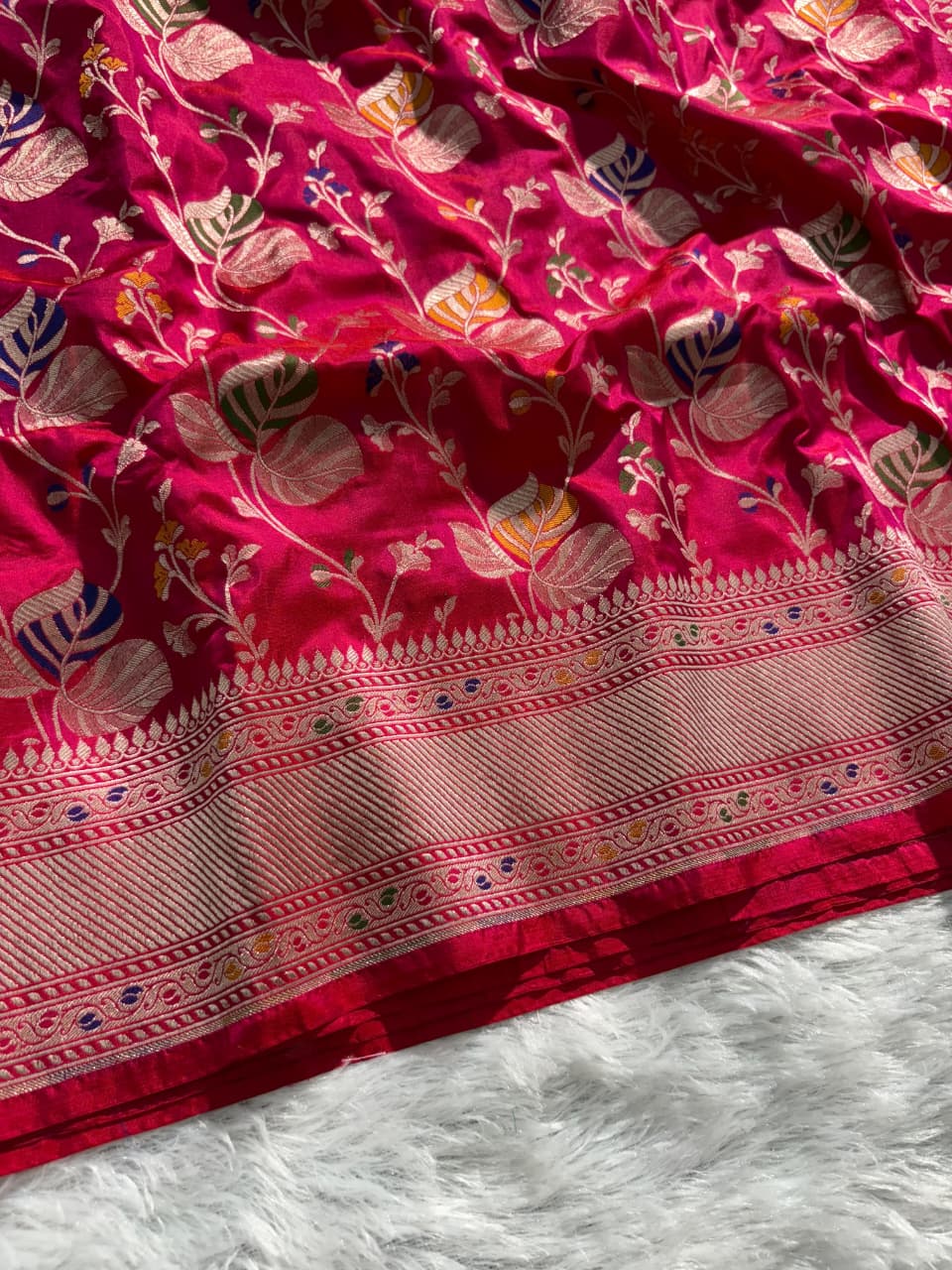 Rani Handwoven Pure Katan Meenakari Banarasi Saree