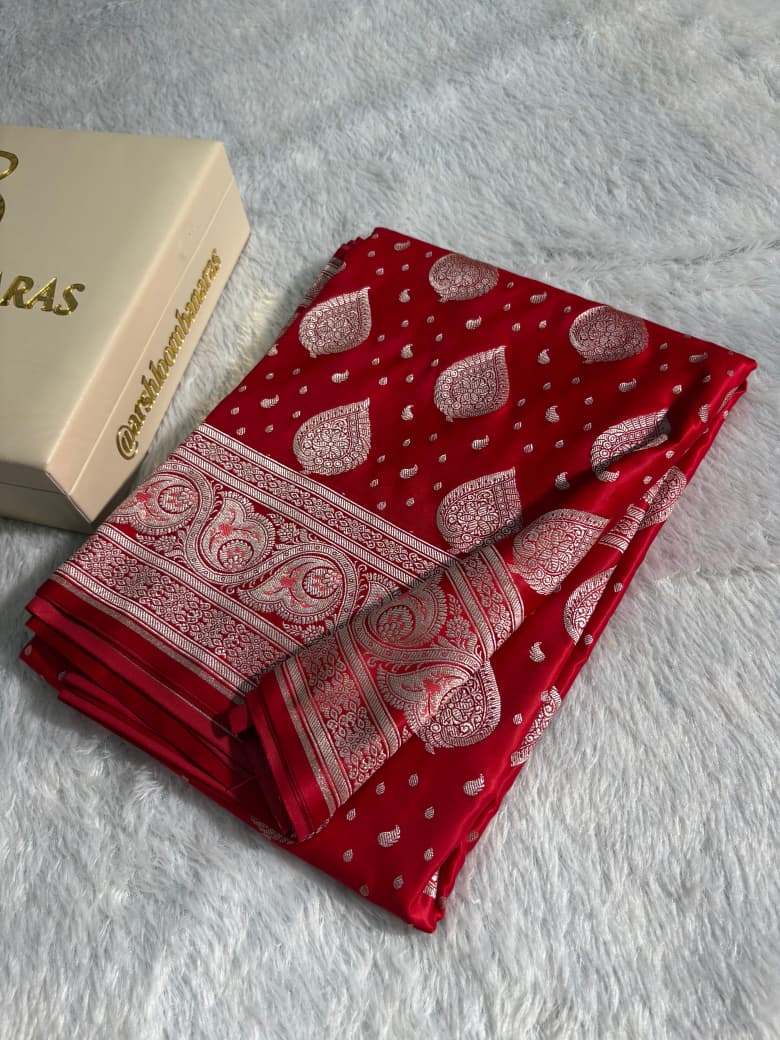 Red Shades Paisley Motif Mashru Silk Saree