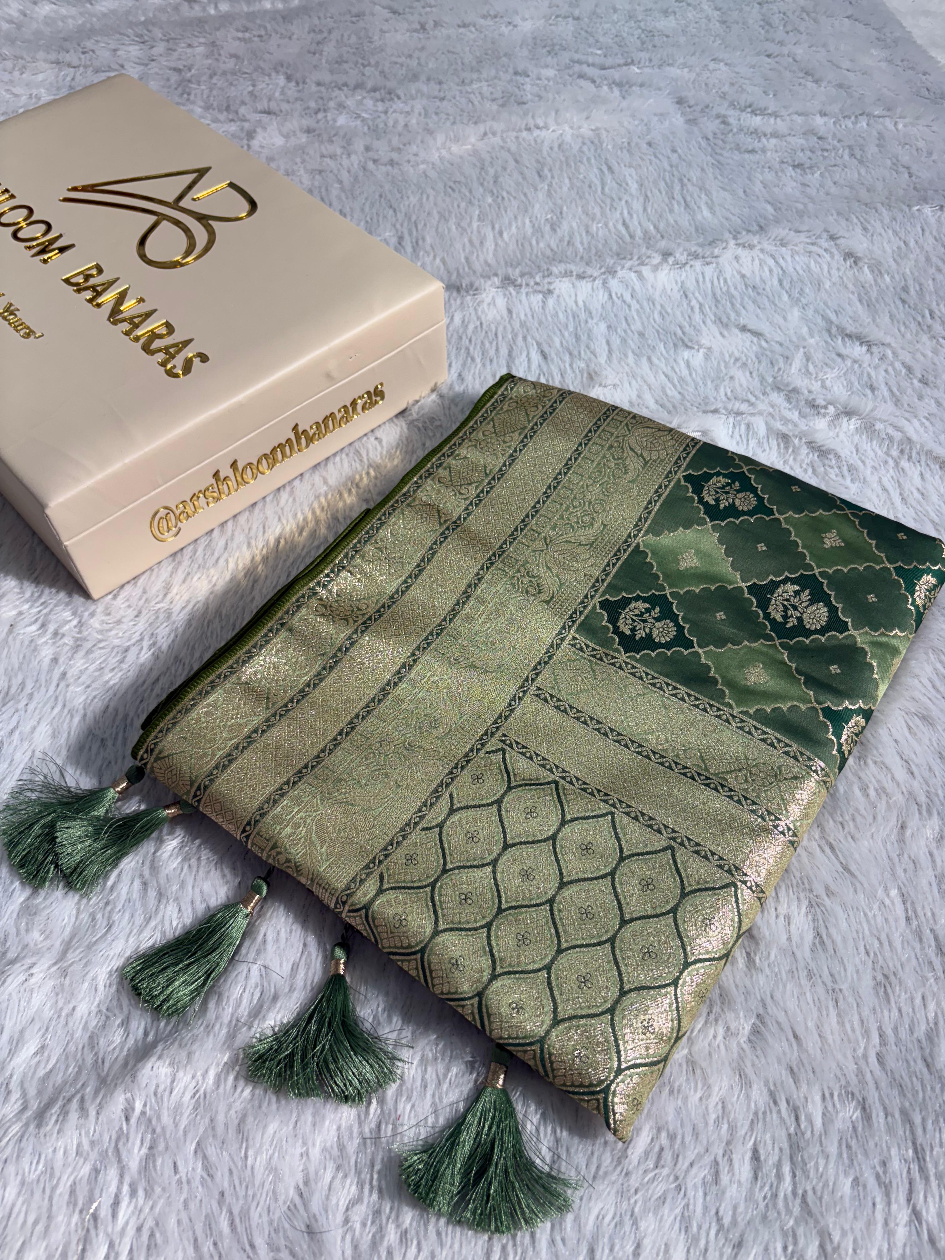 Leaf  Green Checkered Floral Mashru Silk Saree