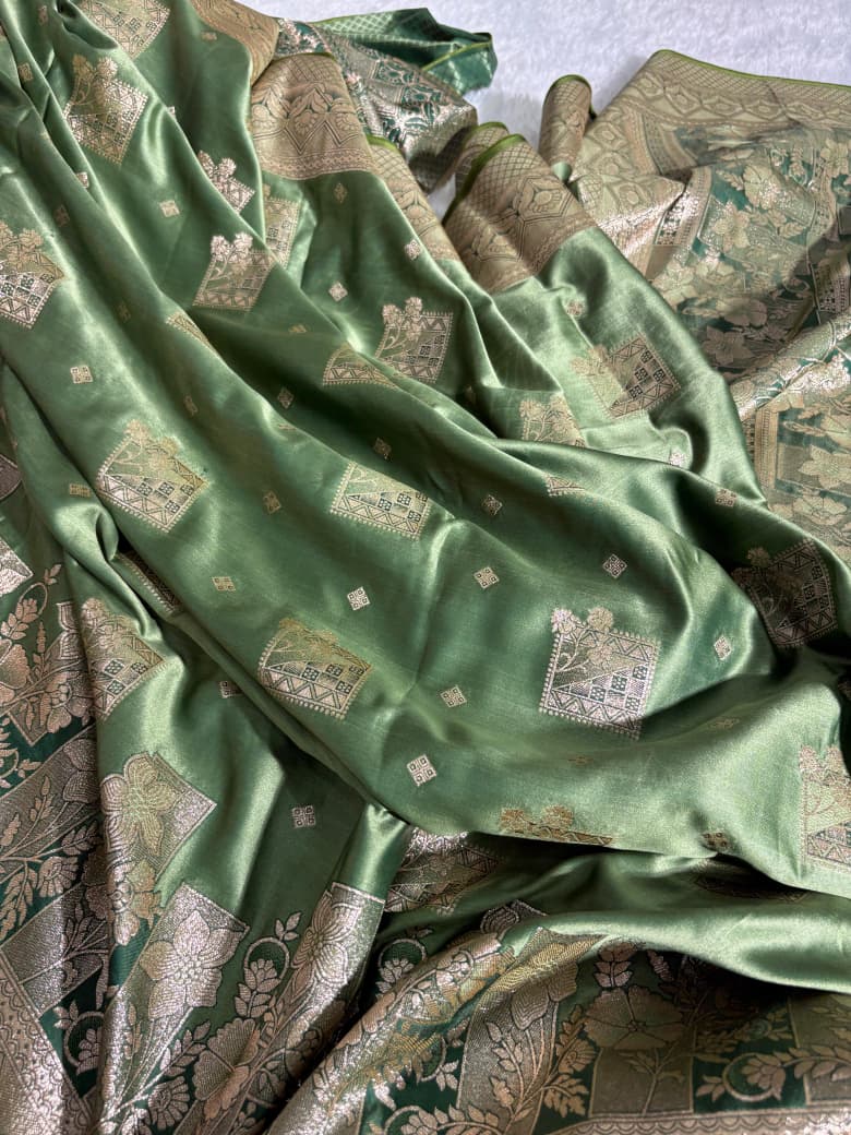 Leaf Green Floral & Booti Pattern Mashru Silk Saree
