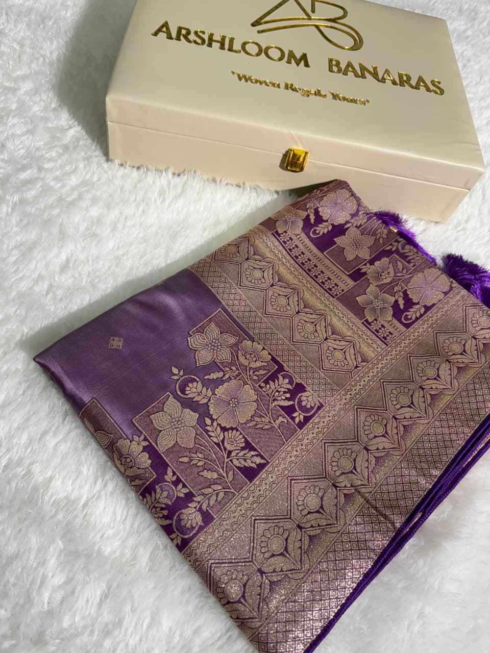 Deep Purple Floral & Booti Pattern Mashru Silk Saree