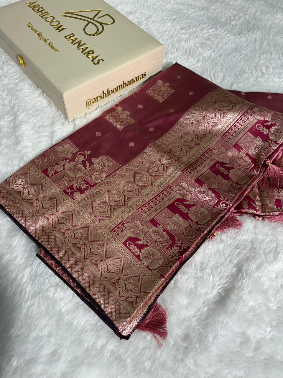 Dusty Rose Pink Floral & Booti Pattern Mashru Silk Saree