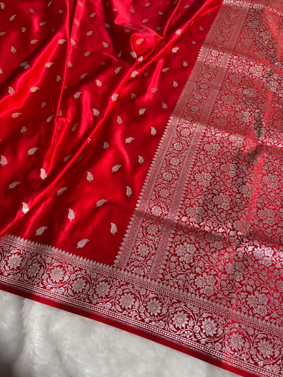 Red Leaf Pattern Satin Silk Saree