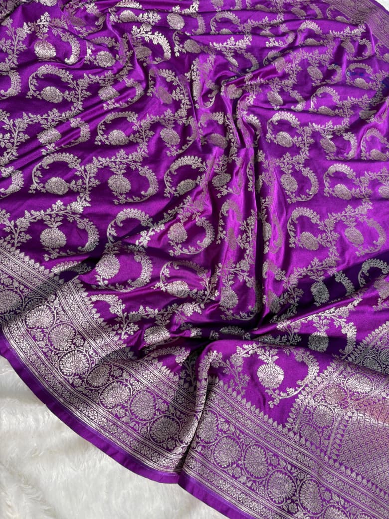 Purple Shade Floral Jaal Pattern Mashru Silk Saree