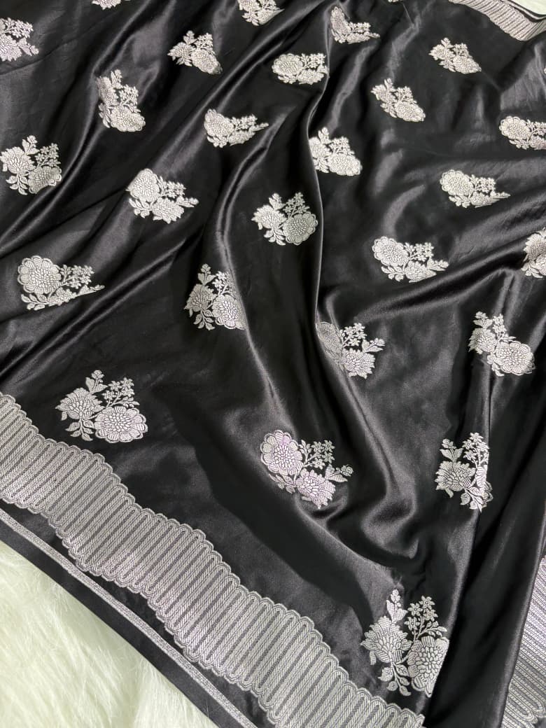 Black Floral Boota Scallop Mashru Silk Saree