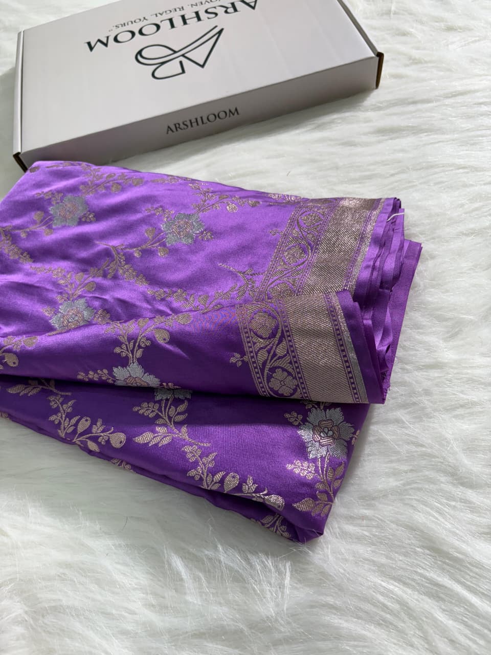 Lavender Floral Jaal Pattern Mashru Silk Saree