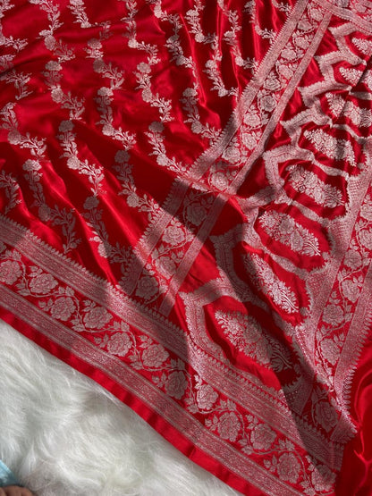 Red Floral Cross Jaal Pattern Mashru Silk Saree