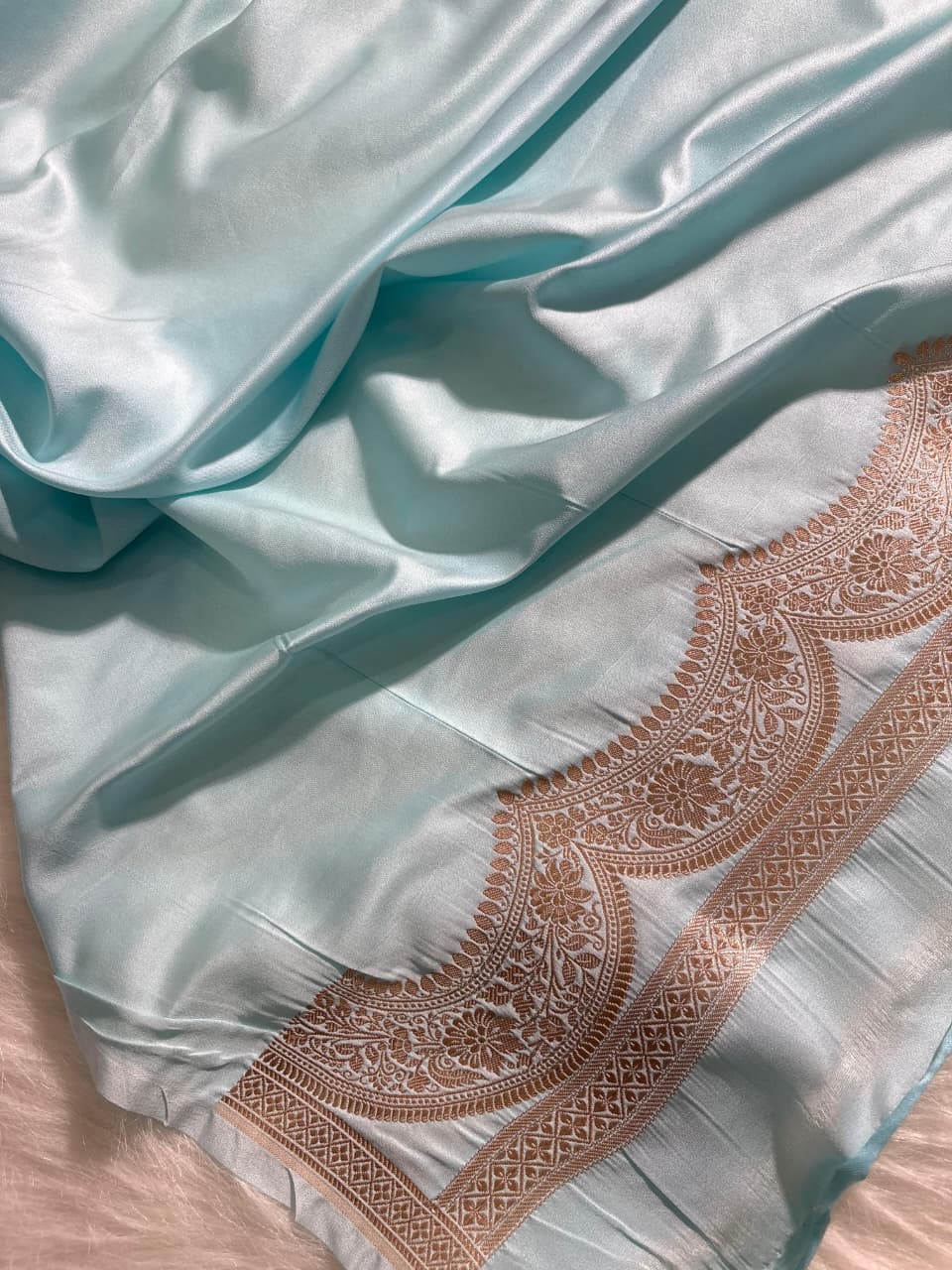 Powder Blue Scallop Strip Mashru Silk Banarasi Saree