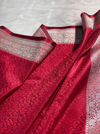 Red Banarasi Floral Tanchoi Mashru Silk Saree