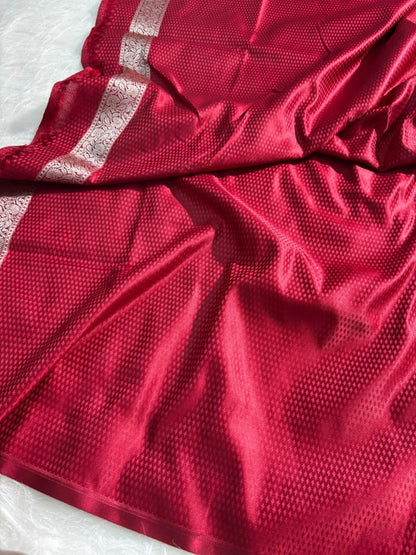 Red Banarasi Floral Tanchoi Mashru Silk Saree