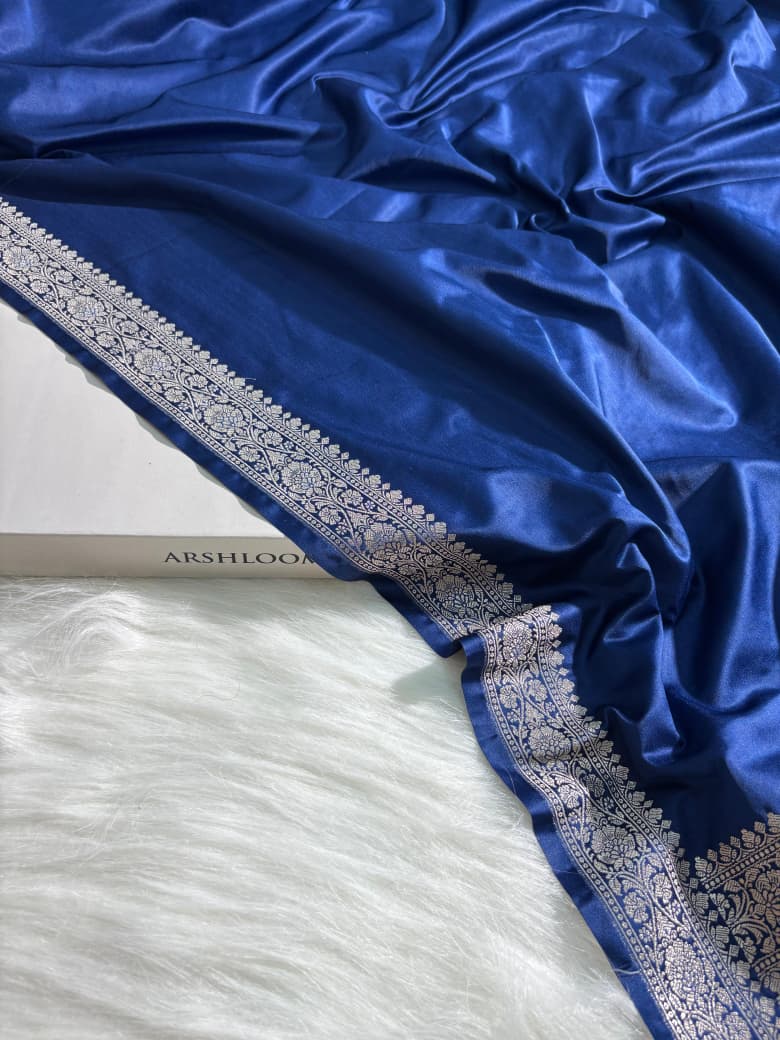 Navy Blue Plain Pattern Mashru Silk Saree