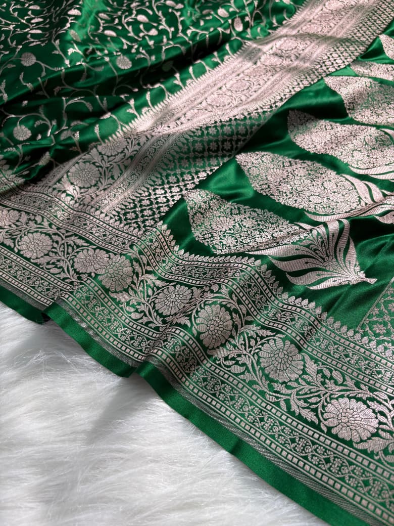 Bottle Green Floral Jaal Pattern Mashru Silk Saree
