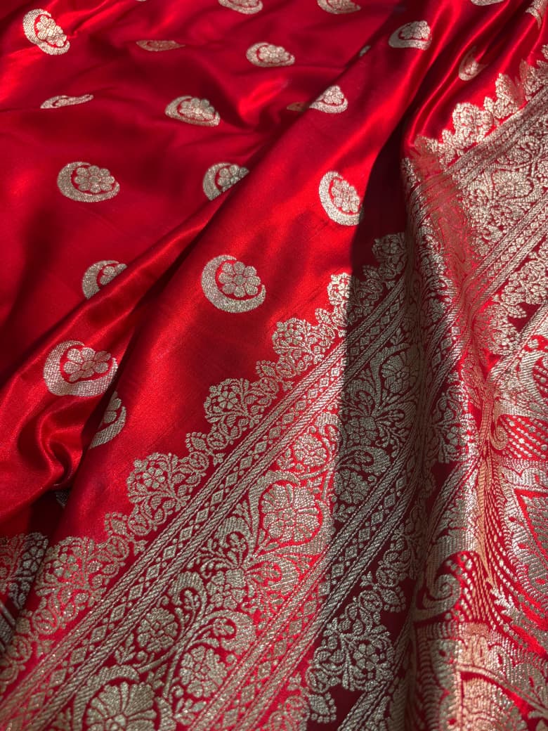 Red Chand Tara Satin Silk Saree