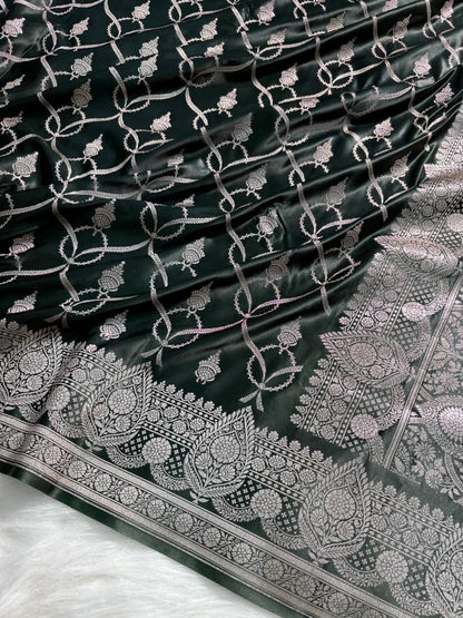 Forest Green Jaal Pattern Mashru Silk Saree