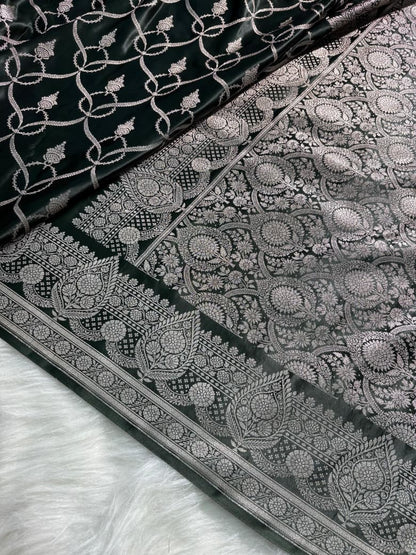 Forest Green Jaal Pattern Mashru Silk Saree