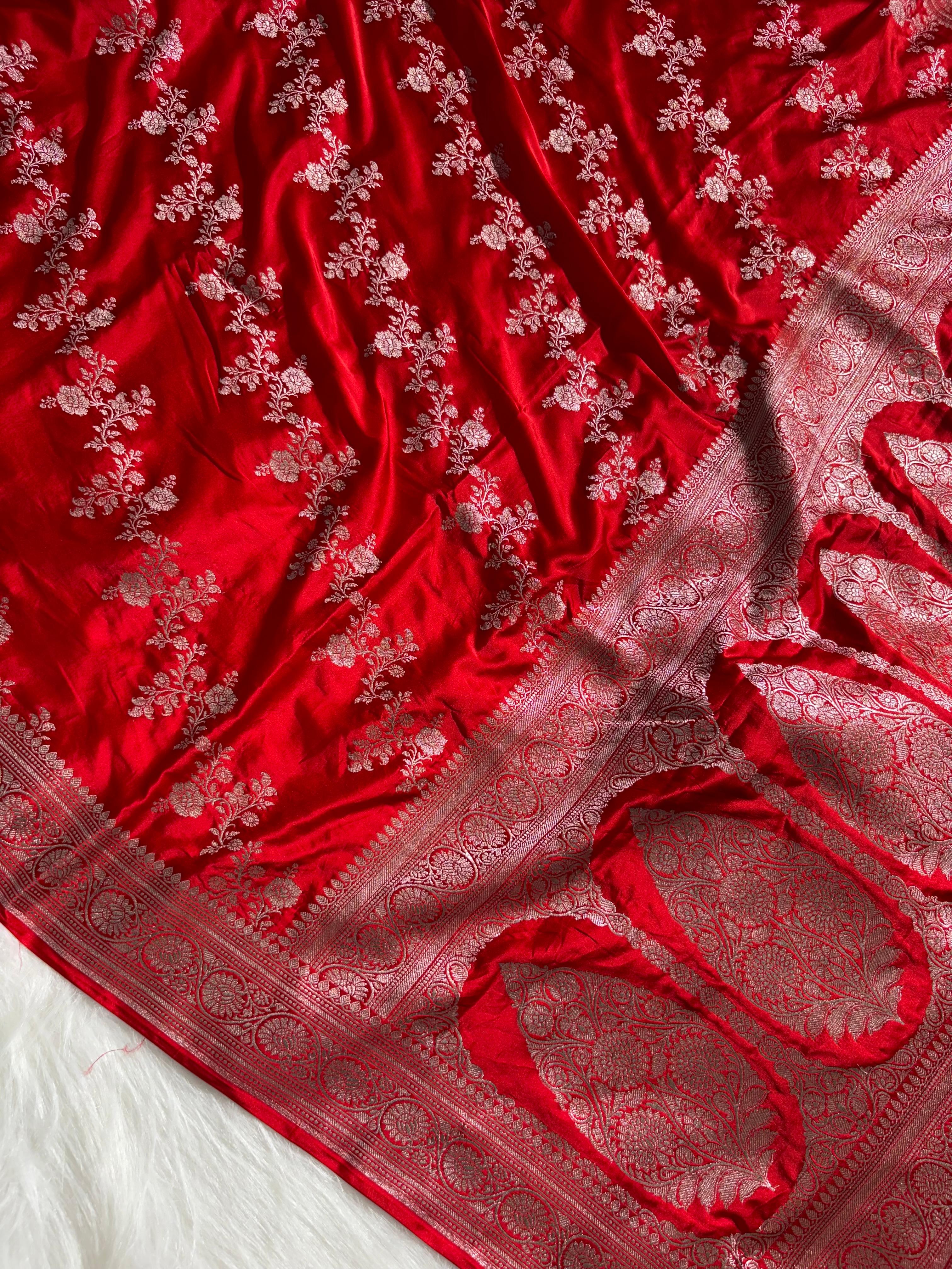 Cross Jaal Floral Pattern Mashru Silk Saree in Red Shades