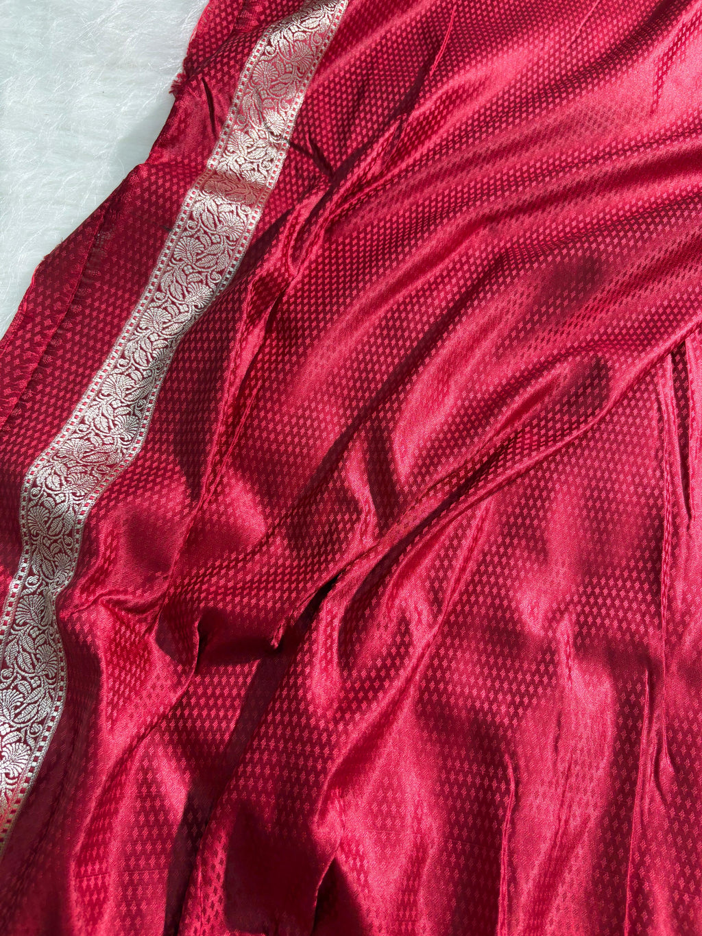 Maroon Tanchoi Booti Mashru Silk Saree