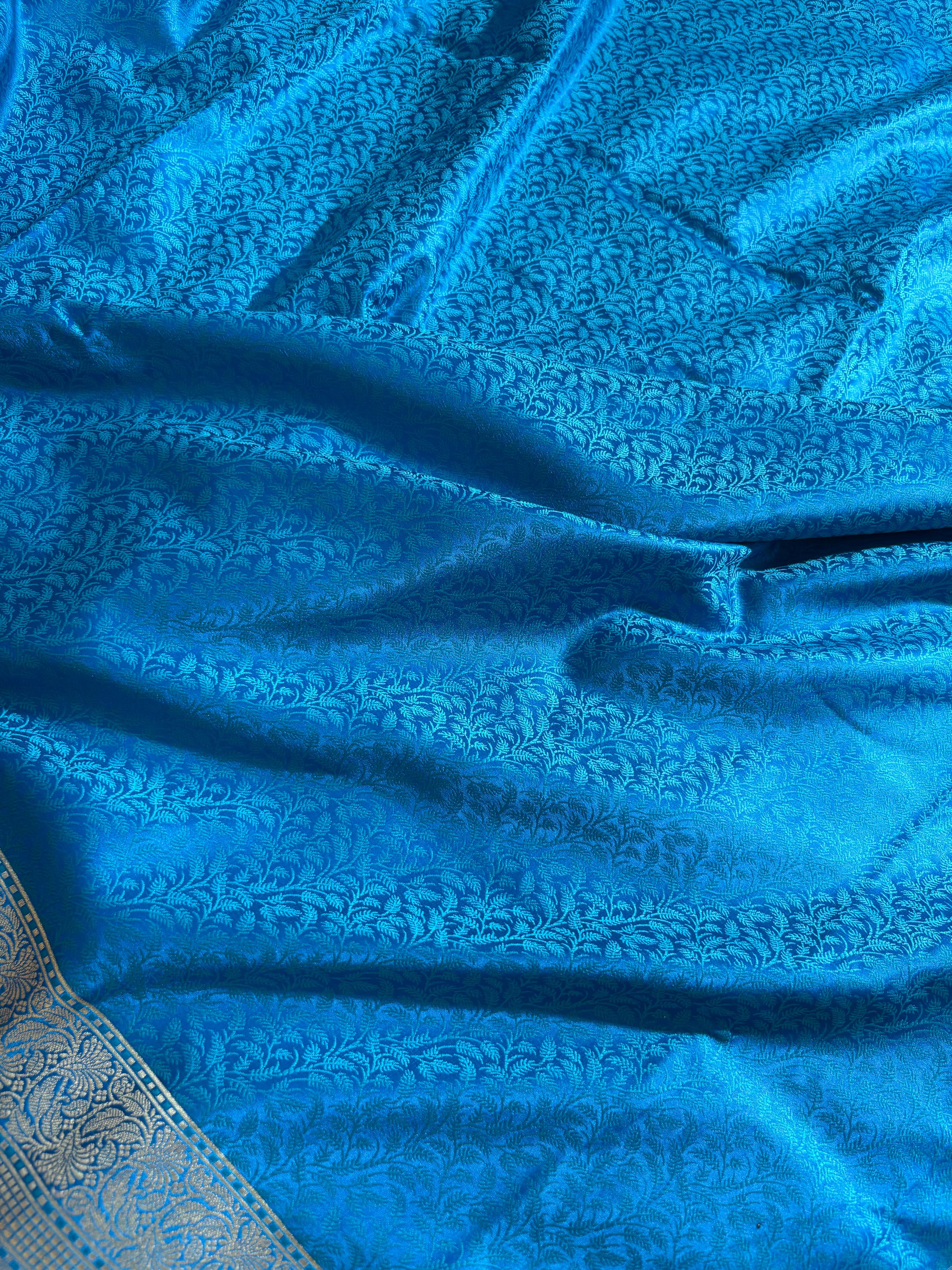 Majestic Blue Floral Tanchoi Mashru Silk Saree