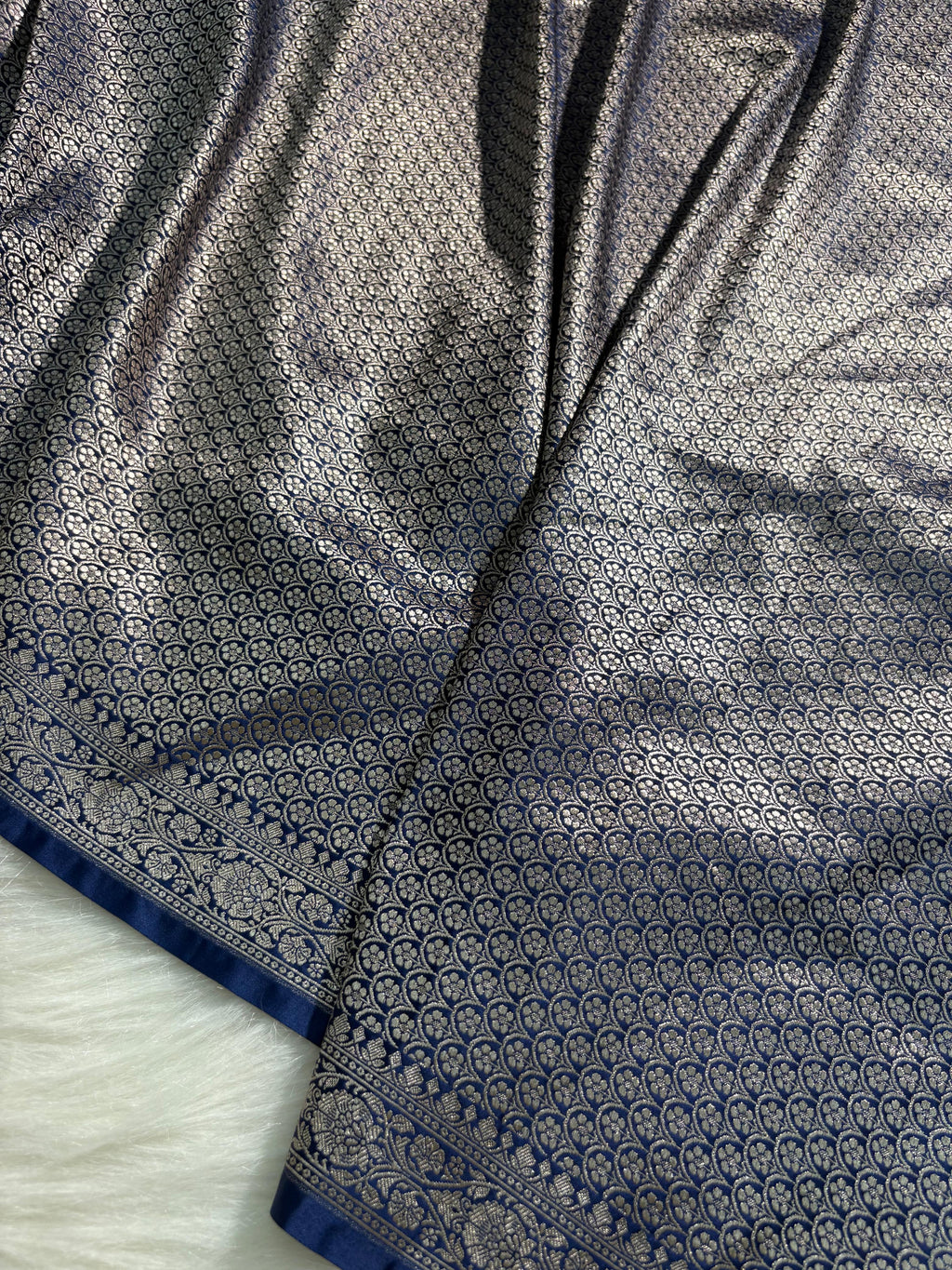 Navy Blue Plain Pattern Mashru Silk Saree