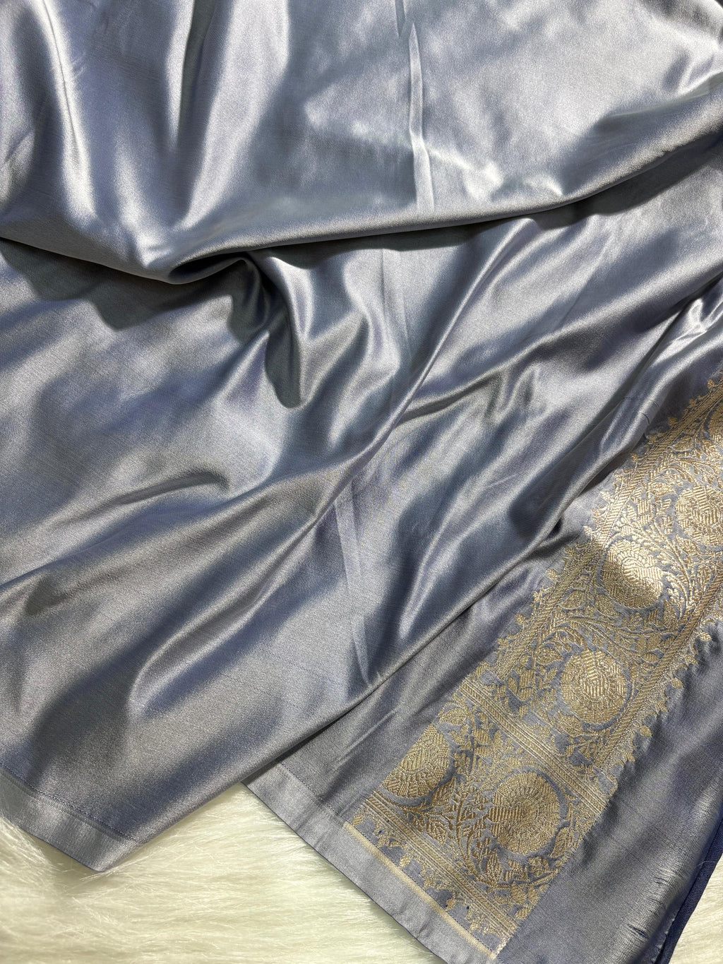 Grayish Blue Floral Pattern Mashru Silk Saree