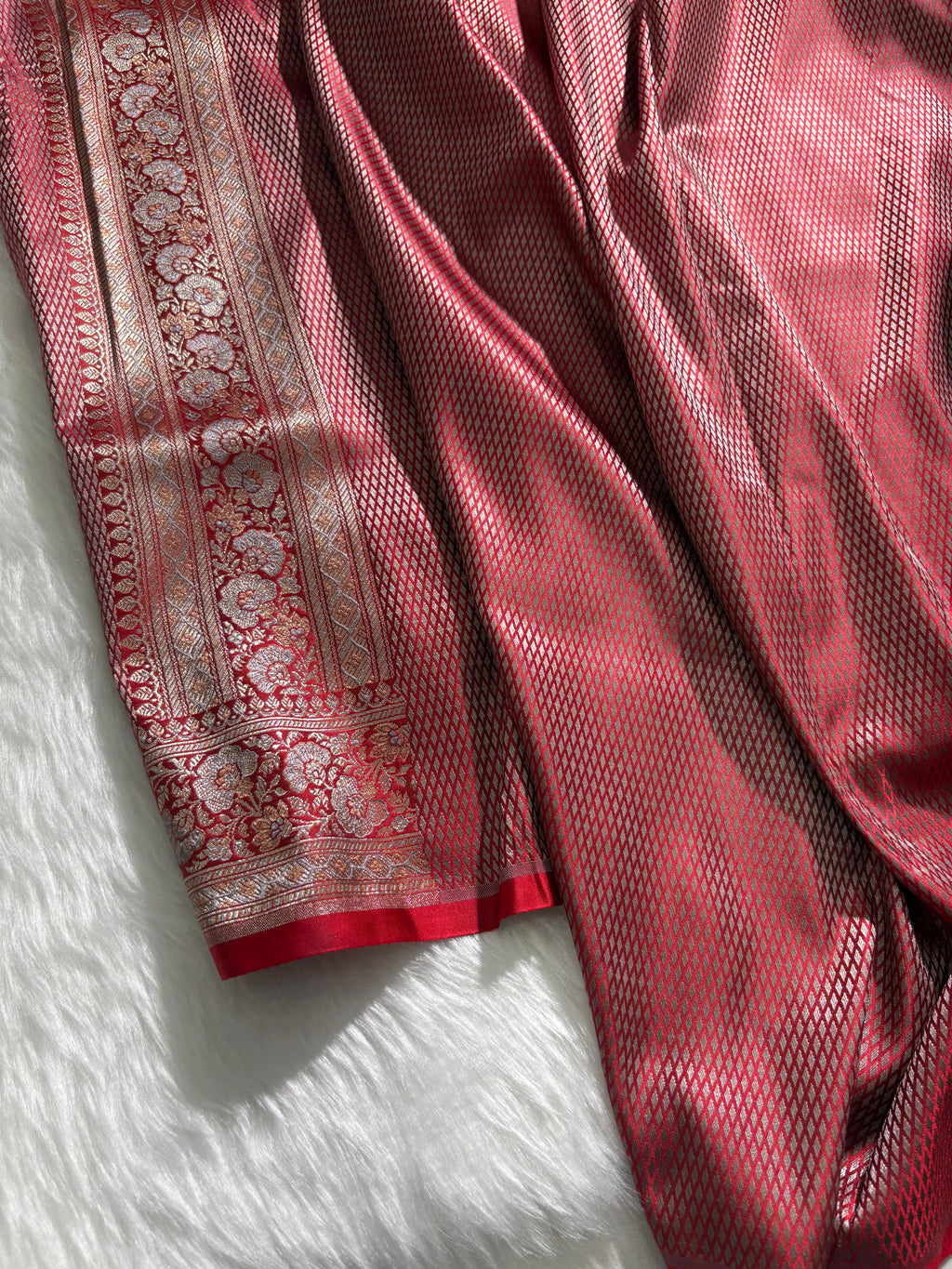 Crimson Red Contrast Jamawar Tanchoi Katan Silk Saree