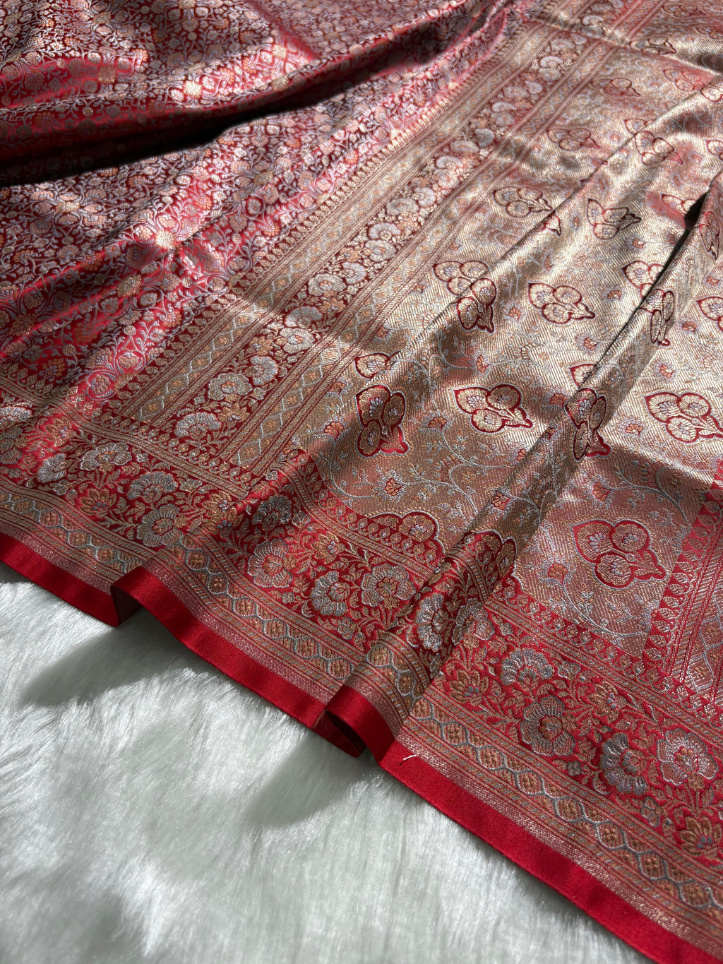 Crimson Red Contrast Jamawar Tanchoi Katan Silk Saree
