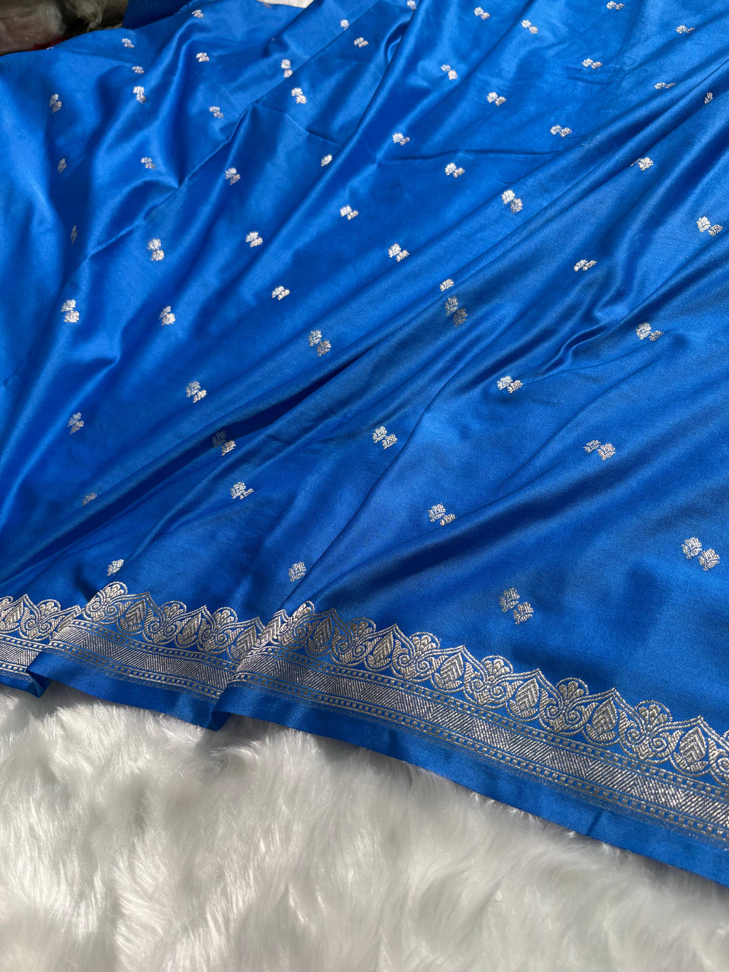 Royal Blue Shades Booti Pattern Mashru Silk Saree