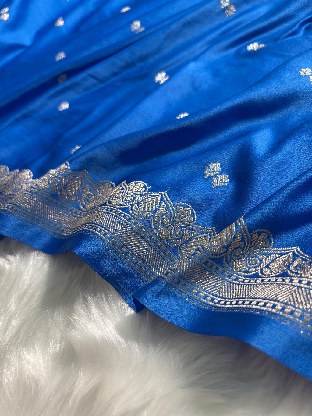 Royal Blue Shades Booti Pattern Mashru Silk Saree